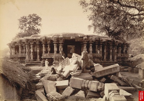 Thousand Pillar Temple — stone mandapa with pillars